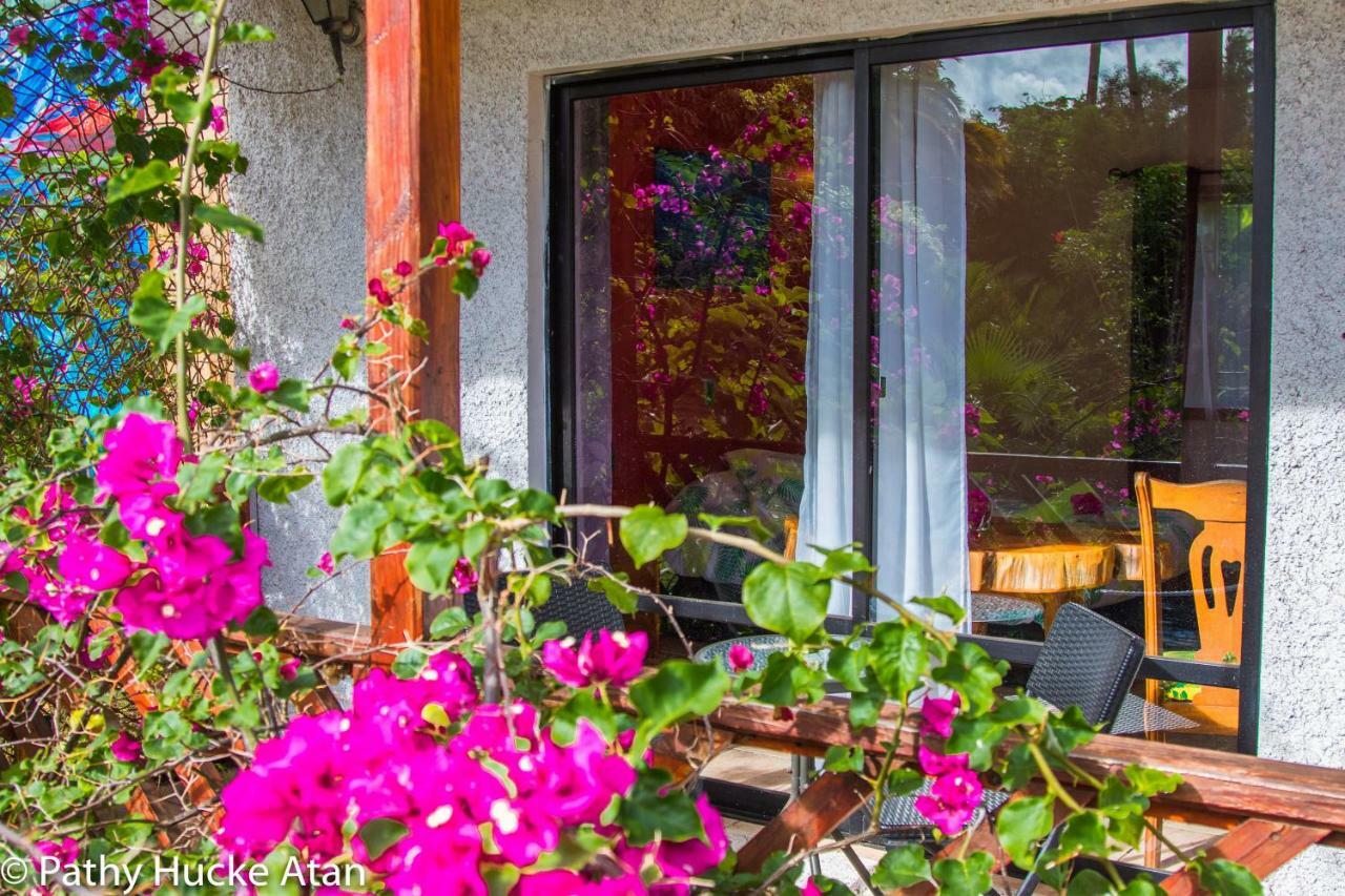 Kahina Lodge Hanga Roa Exterior foto